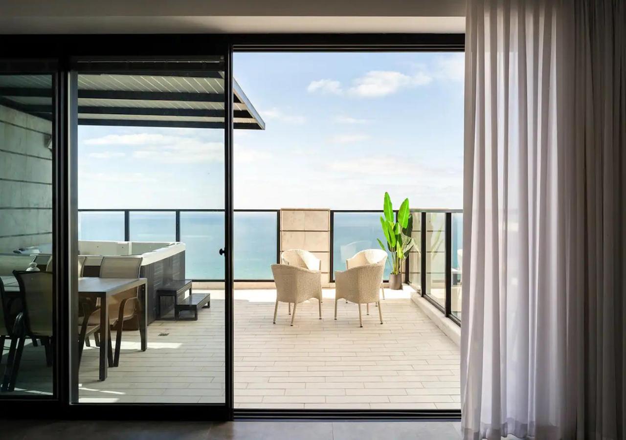 Oַ&O Group- Luxury Penthouse Jacuzzi Sea 36 Floor Apartment Bat Yam Luaran gambar