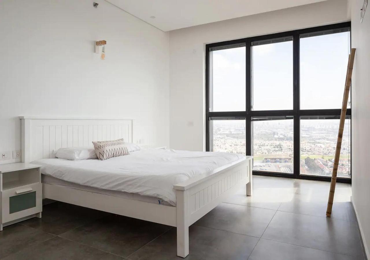 Oַ&O Group- Luxury Penthouse Jacuzzi Sea 36 Floor Apartment Bat Yam Luaran gambar